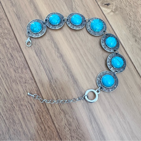Round Turquoise Color Bracelet - Picture 1 of 4